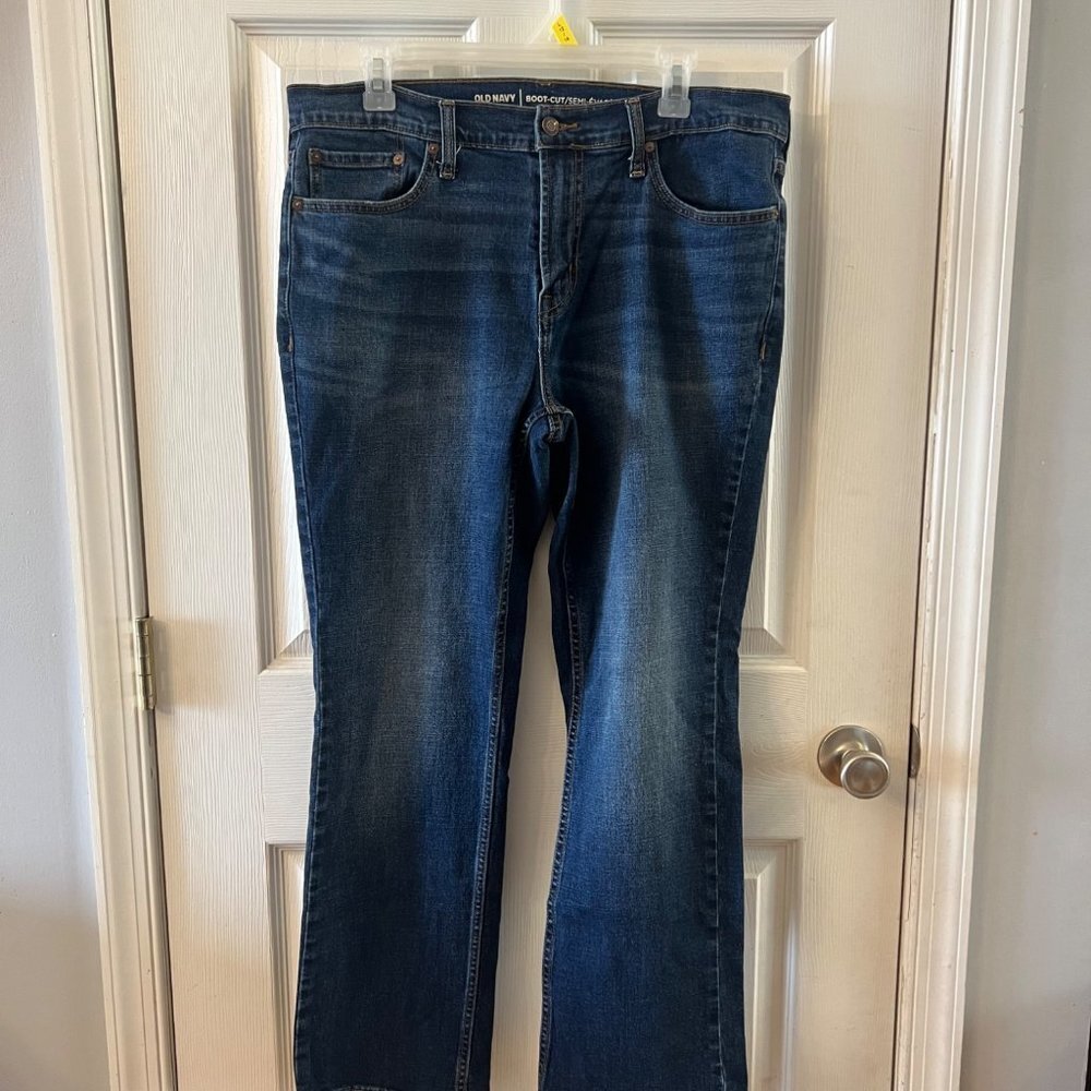 Old navy boot cut men’s, 34 x 30 jeans‎